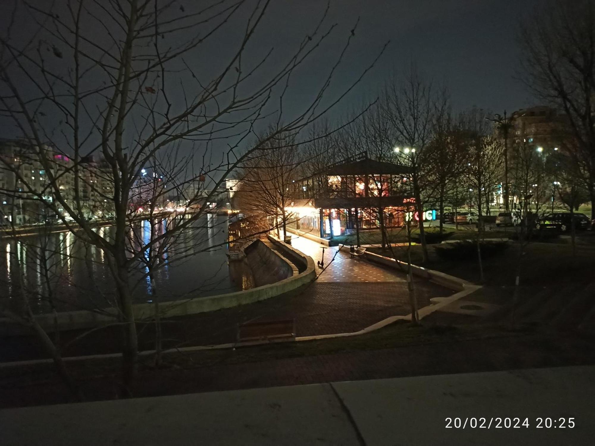 Comfortable Apartment University Square Bucharest Exterior photo