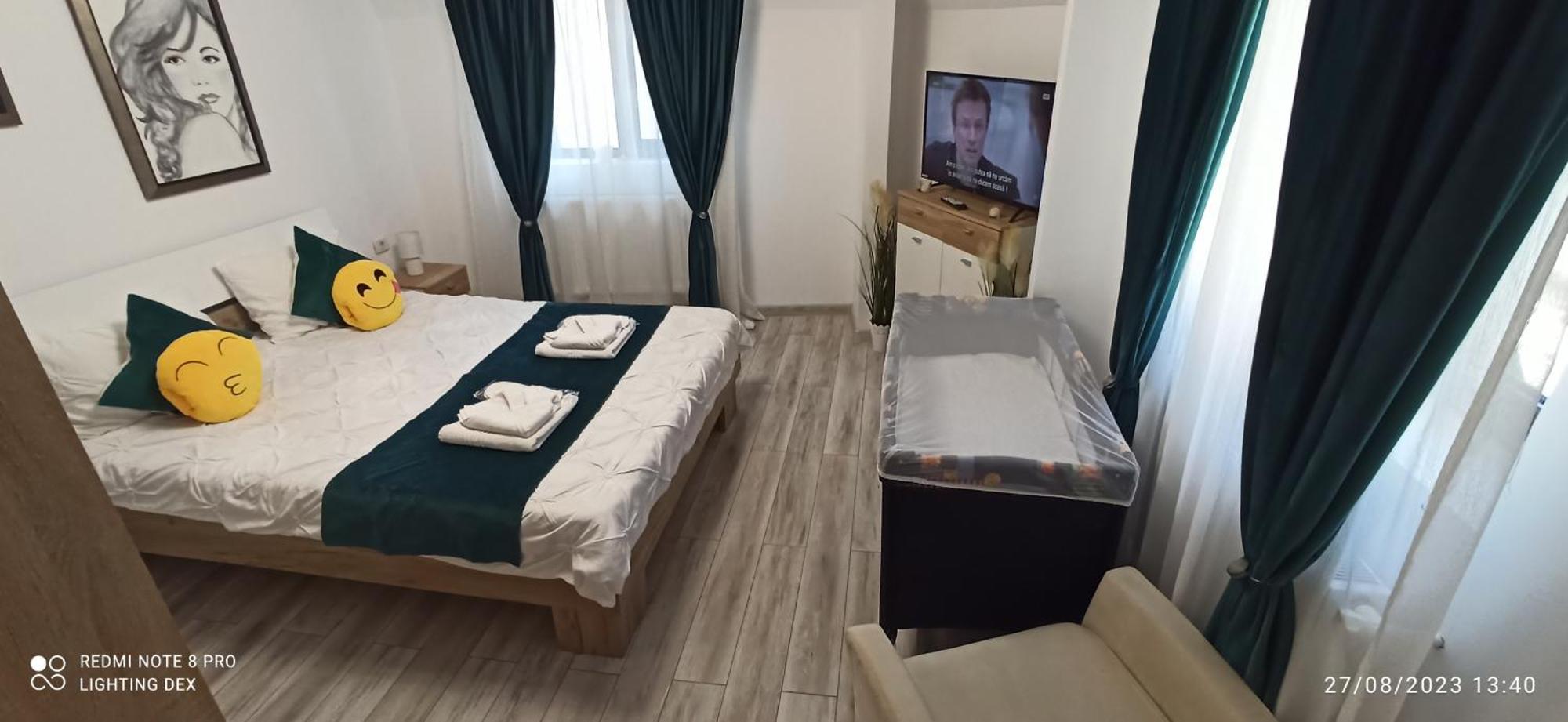 Comfortable Apartment University Square Bucharest Exterior photo