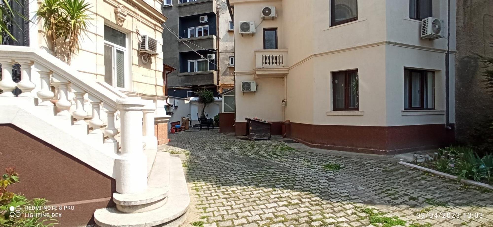 Comfortable Apartment University Square Bucharest Exterior photo