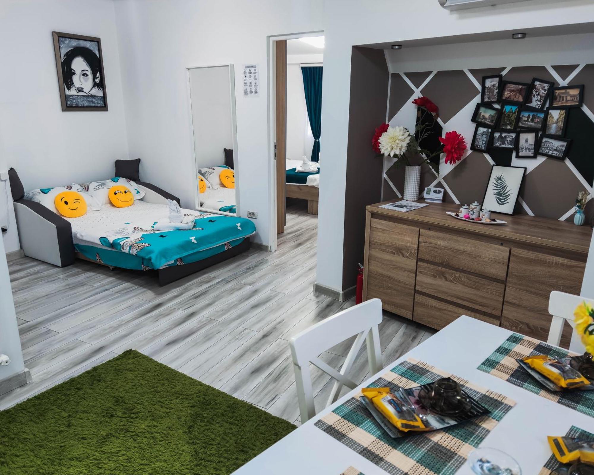 Comfortable Apartment University Square Bucharest Exterior photo