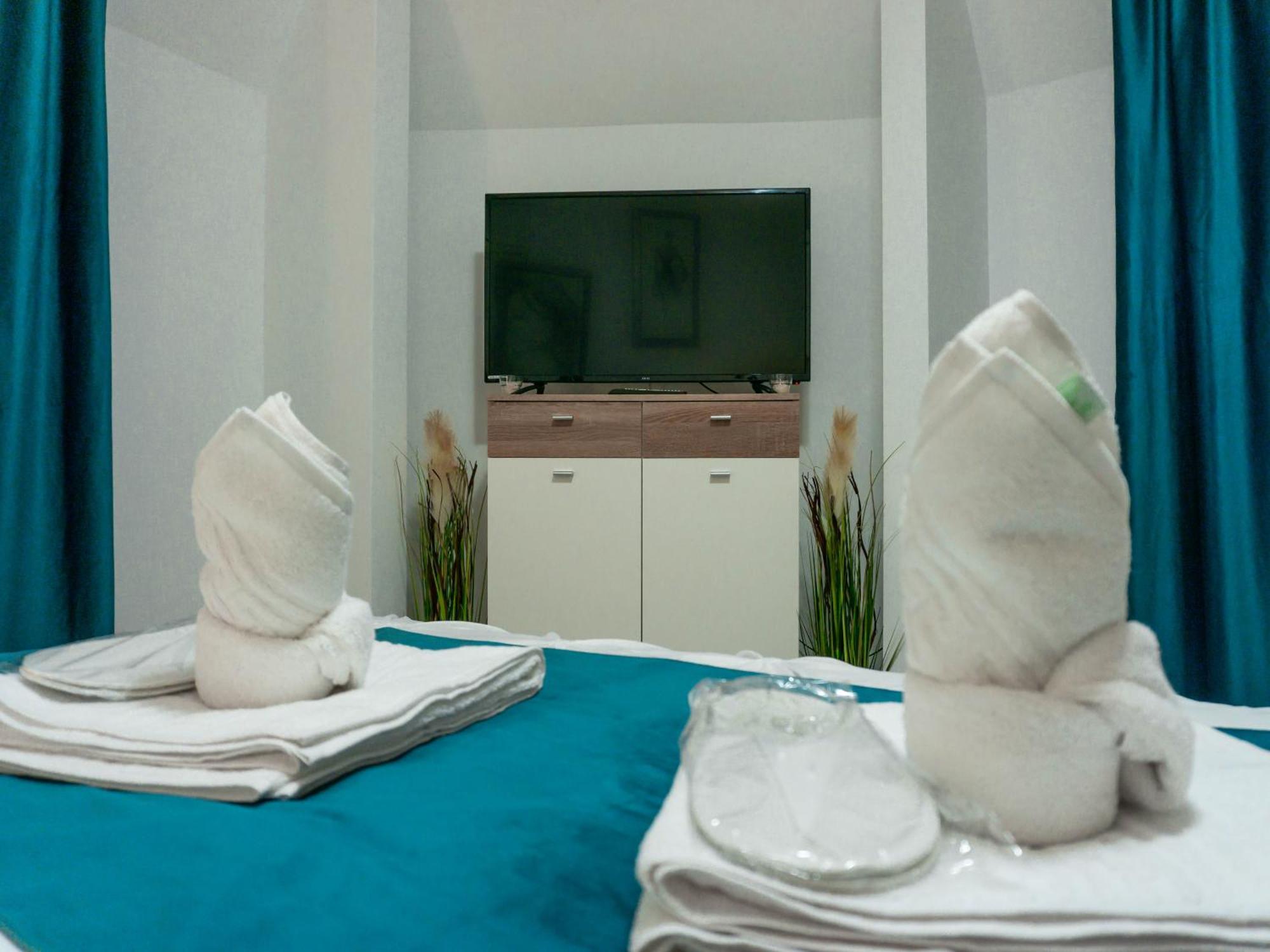 Comfortable Apartment University Square Bucharest Exterior photo